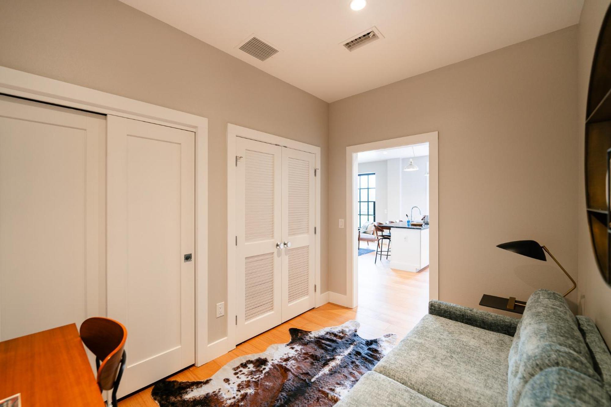 Western 1924 Luxury Lofts Martindale Екстер'єр фото