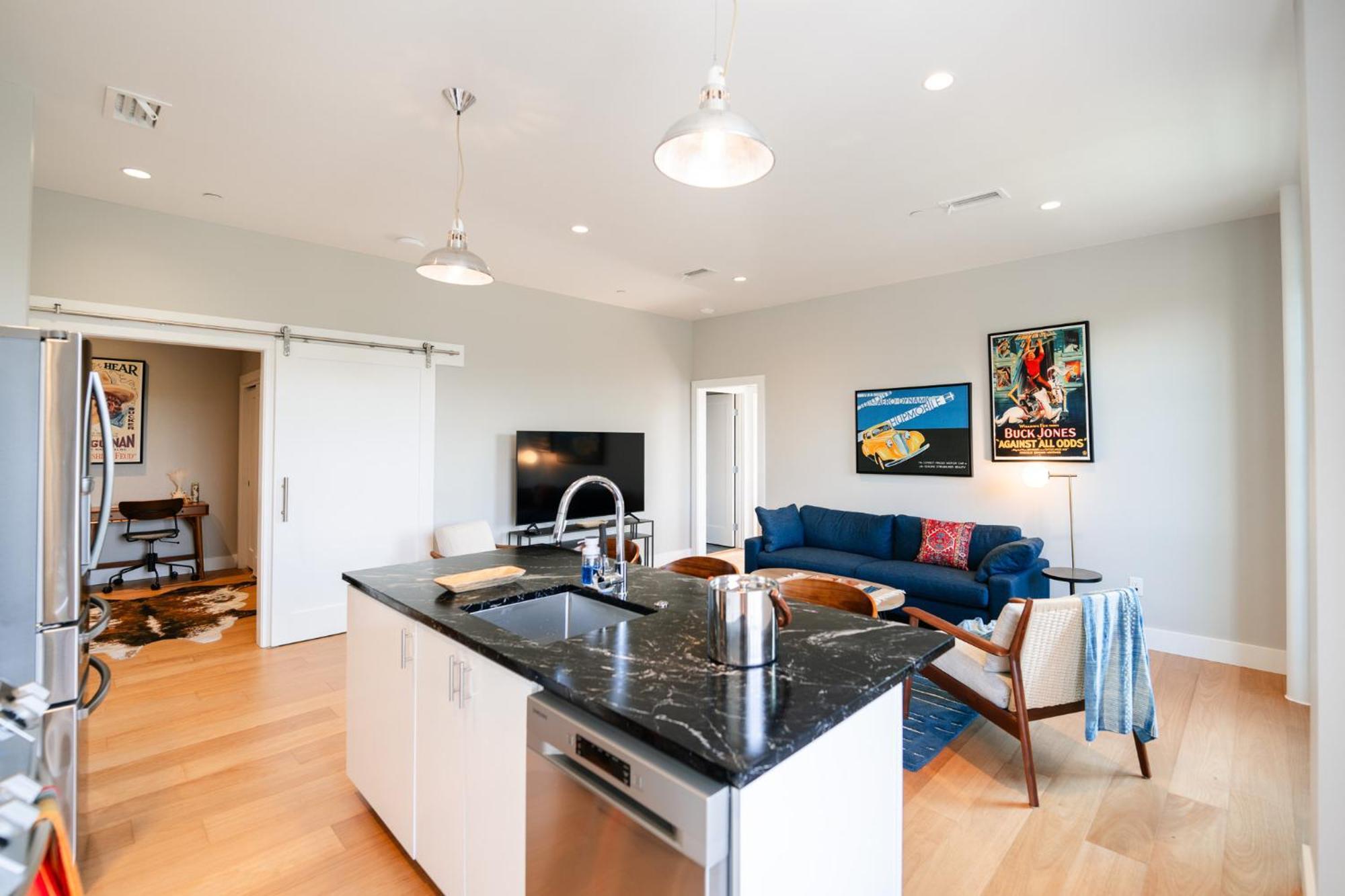 Western 1924 Luxury Lofts Martindale Екстер'єр фото